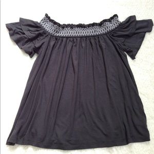 NWOT American Eagle Off-The-Shoulder T-Shirt